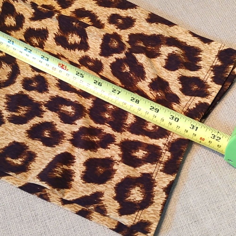 Animal Print Capri Pants & Cardigan Set - Picture 6 of 6
